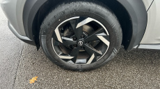Nissan Juke 1.0 DiG-T 114 N-Connecta 5dr Petrol Hatchback